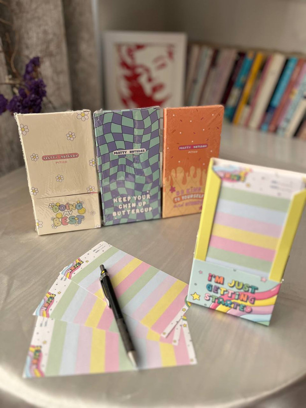 یادداشت رومیزی پایهدار پیتیکو | Pretty Notebook فانتزی با پایه مقوایی